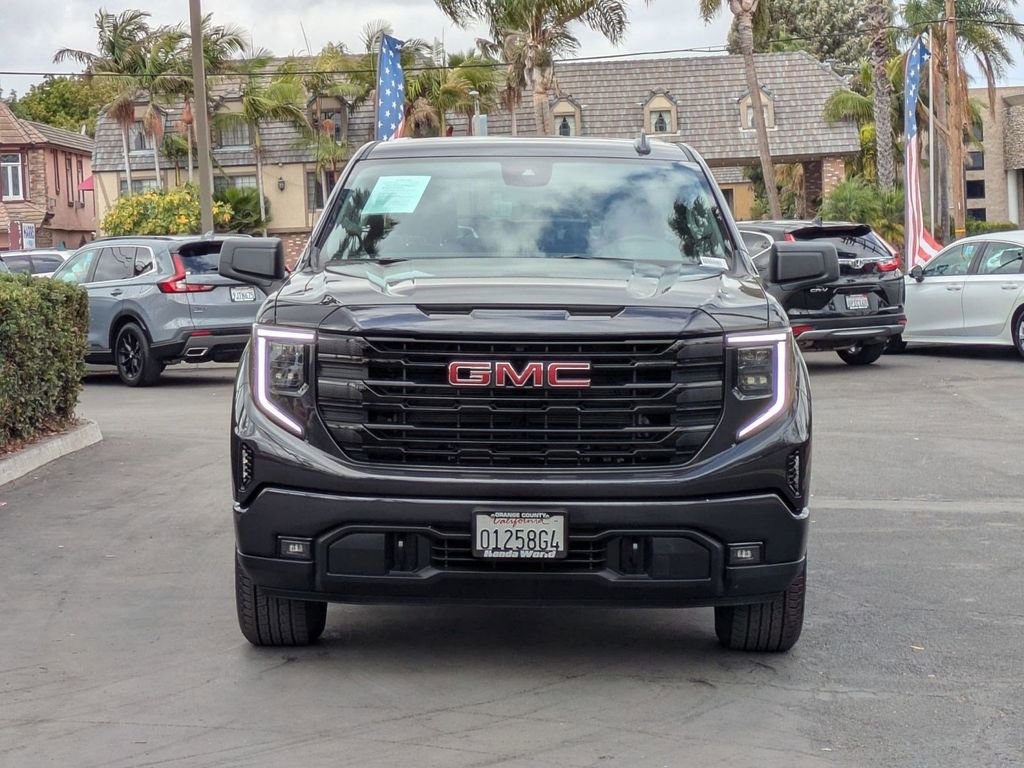 Used 2025 GMC Sierra 1500 Elevation image 2