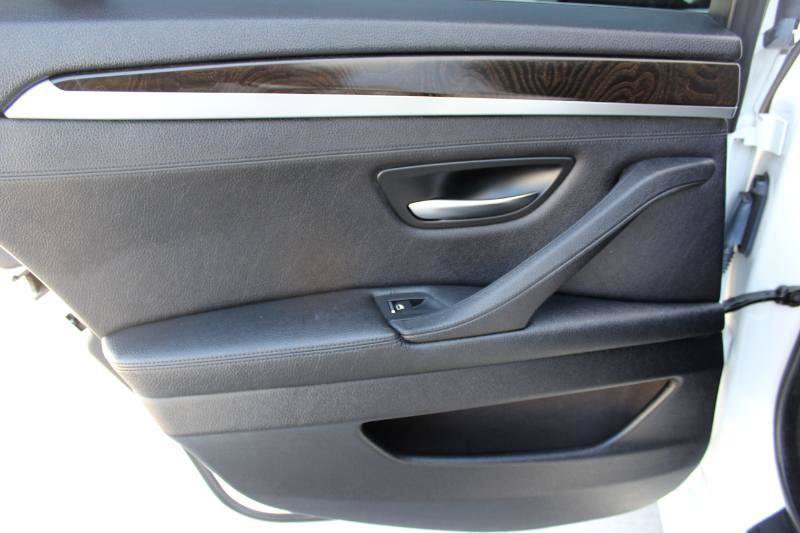Used 2016 BMW 528i Sedan RWD image 13