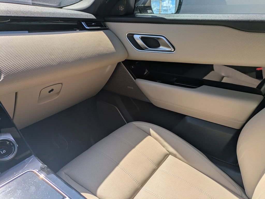 Used 2020 Land Rover Range Rover Velar R-Dynamic S AWD/4WD image 19