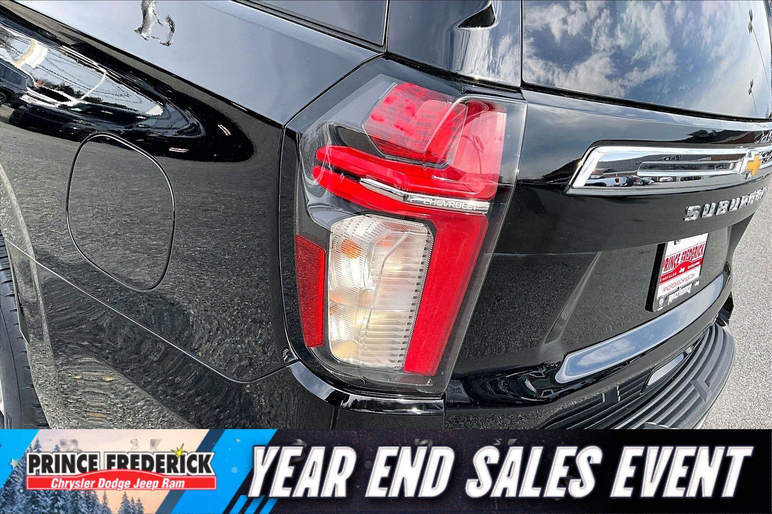 Used 2021 Chevrolet Suburban LT image 24