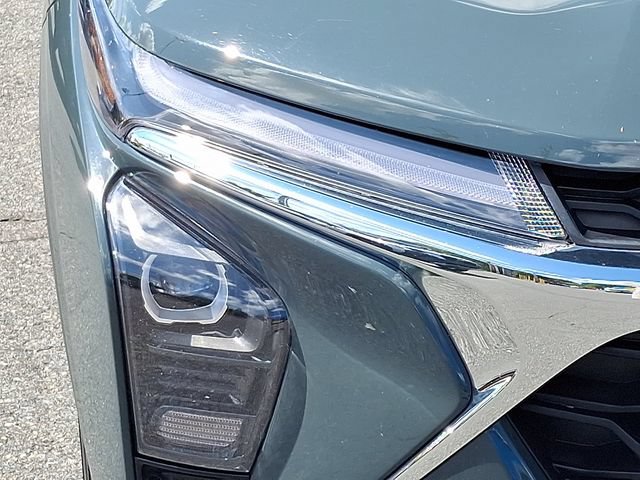 Used 2025 Chevrolet Trax LT FWD image 9
