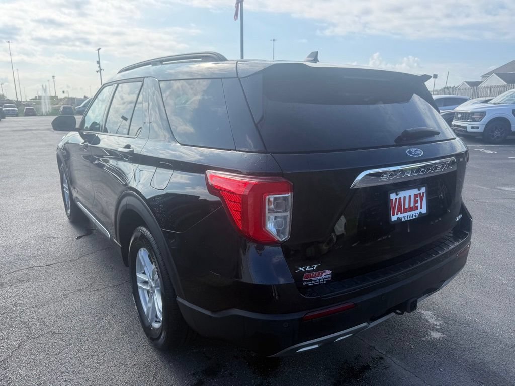 Used 2024 Ford Explorer XLT w/ Equipment Group 202A AWD/4WD image 6
