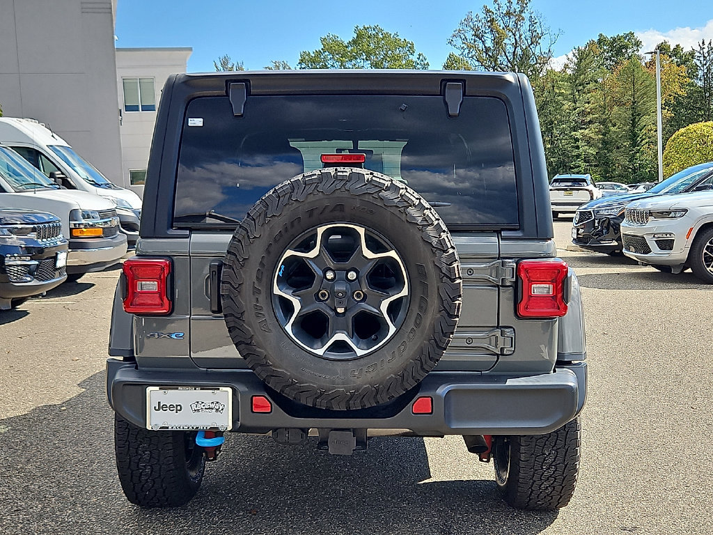 Used 2023 Jeep Wrangler Unlimited Rubicon 4xe w/ Cold Weather Group AWD/4WD image 6
