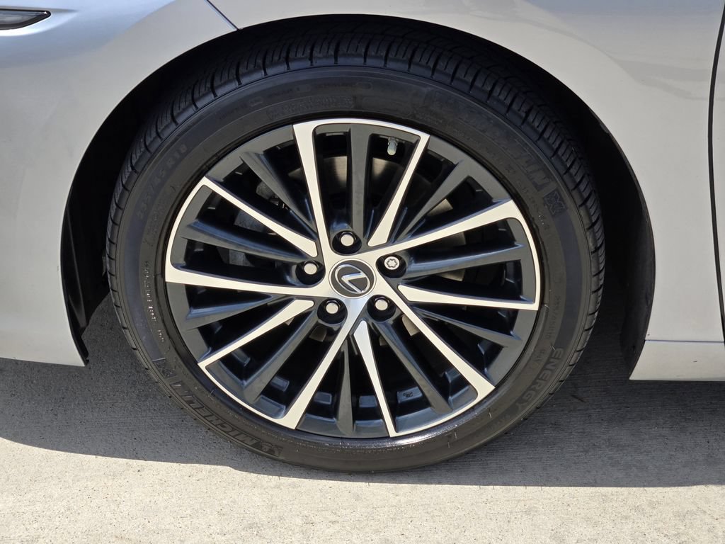Used 2022 Lexus ES 350 w/ Premium Package FWD image 7