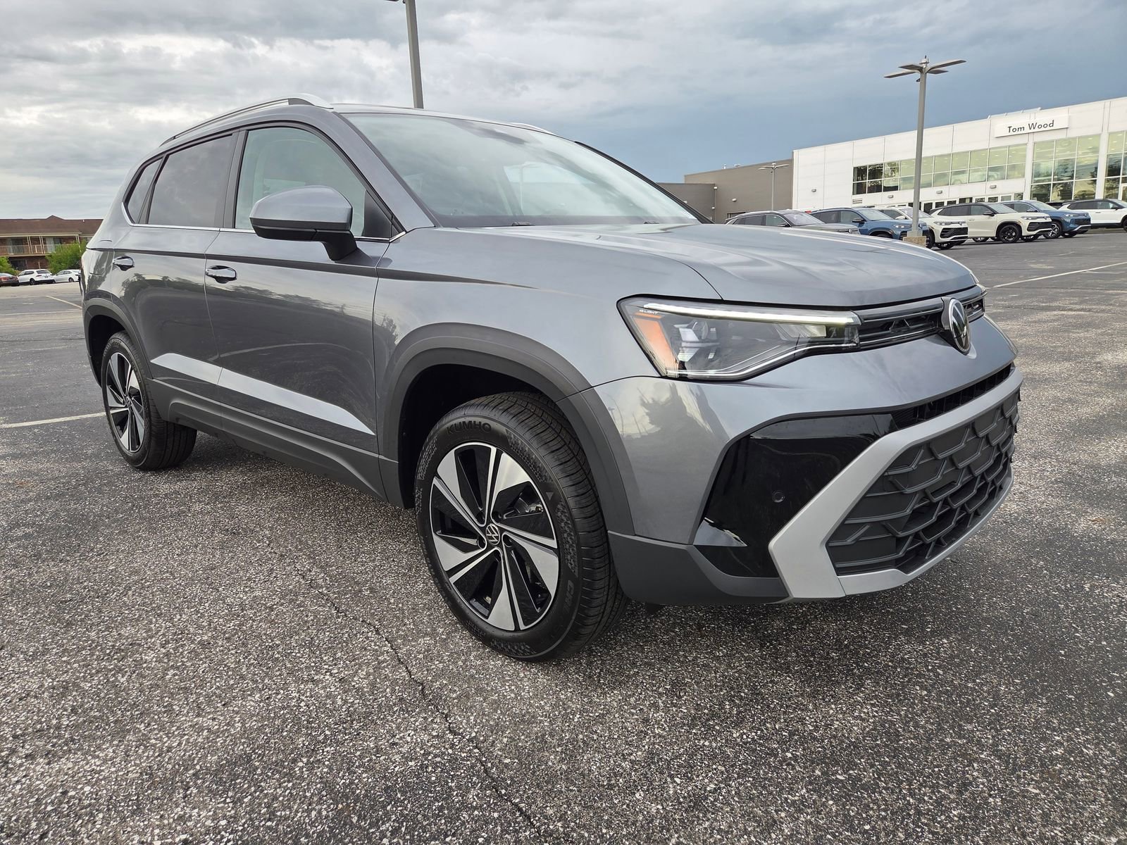 New 2026 Volkswagen Taos SE AWD/4WD image 32