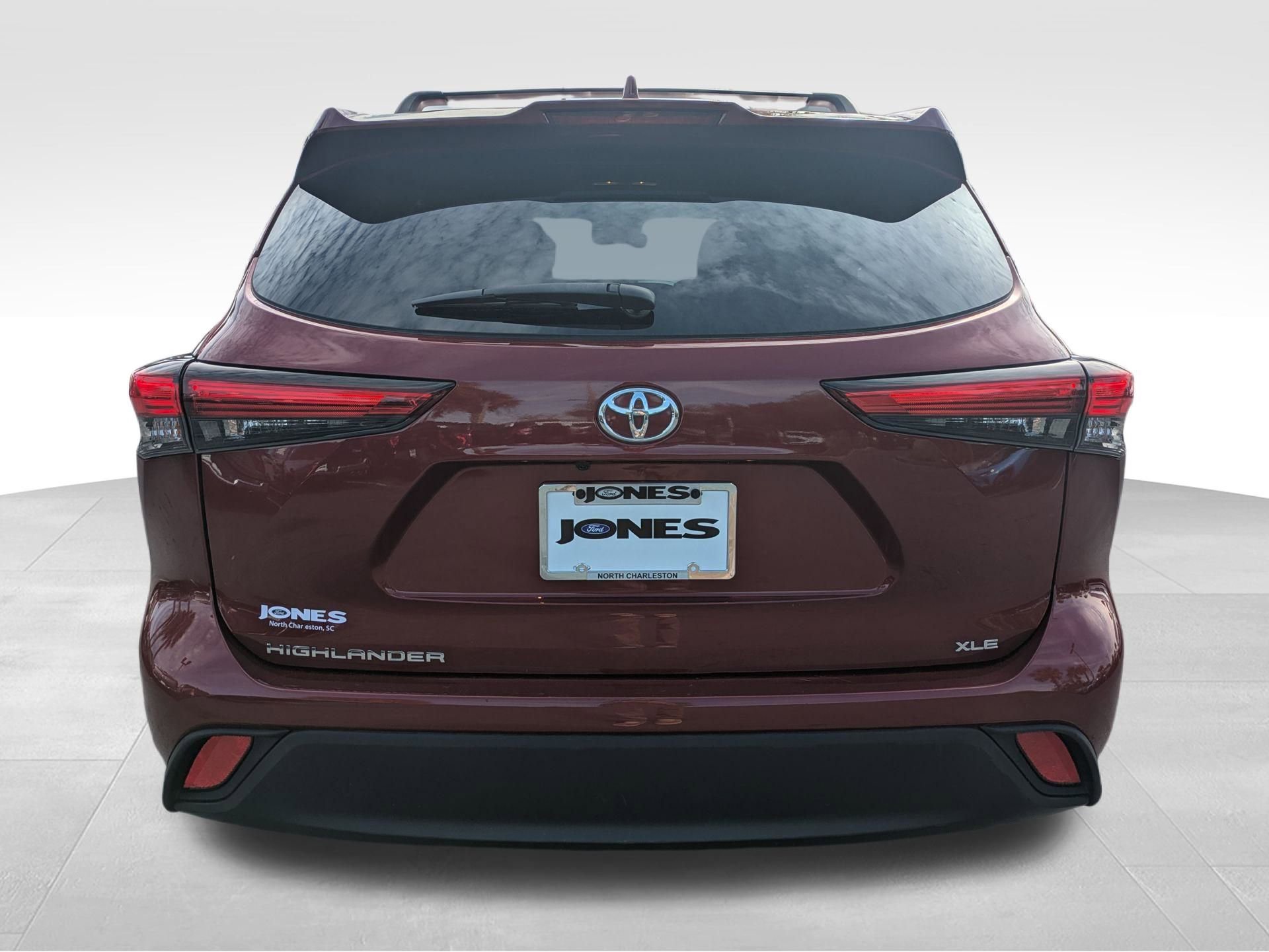 Used 2022 Toyota Highlander XLE image 7