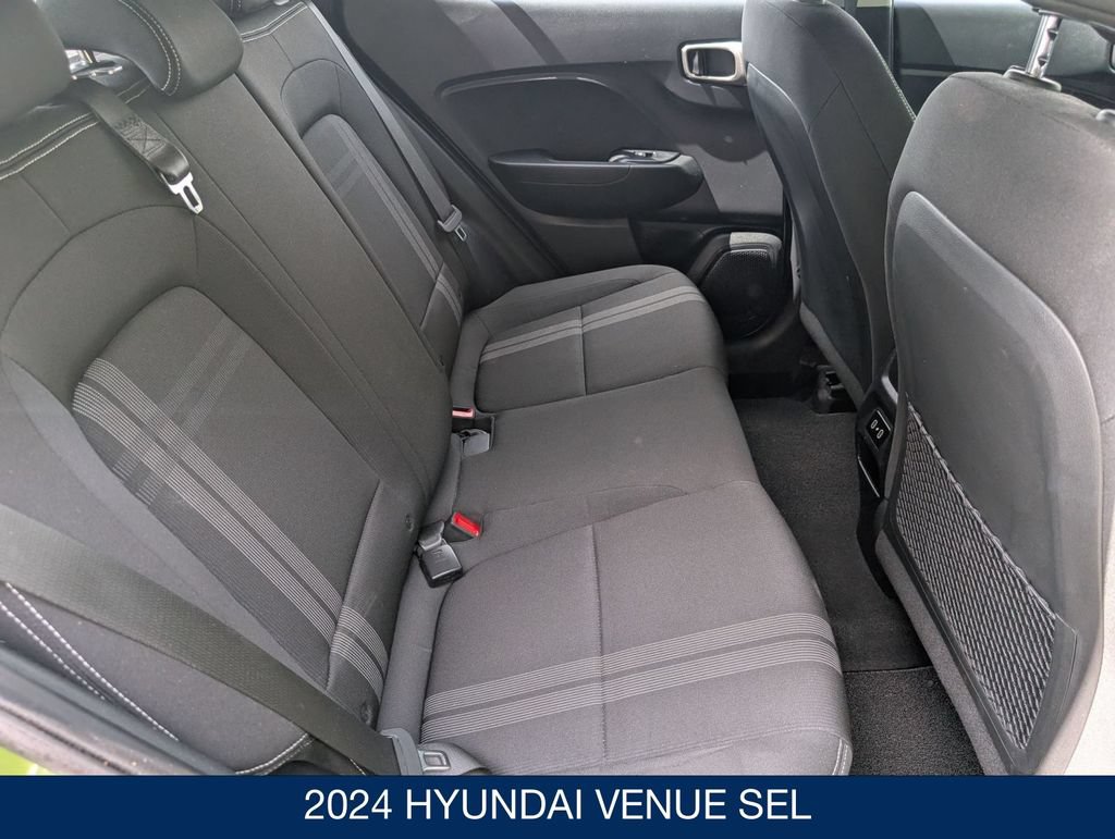 Certified 2024 Hyundai Venue SEL FWD image 31