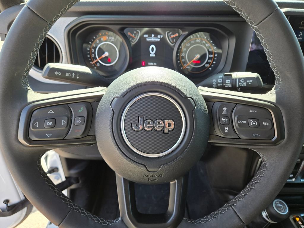 Used 2025 Jeep Wrangler Sport image 9