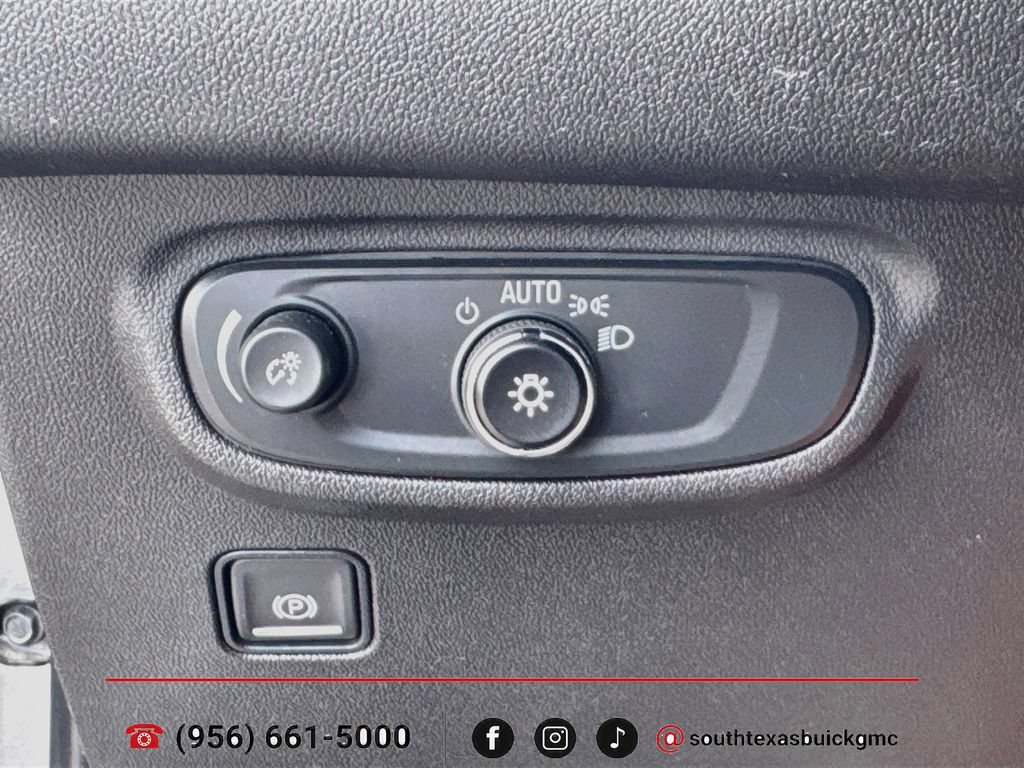 Used 2024 GMC Terrain SLE w/ Driver Convenience Package FWD image 20