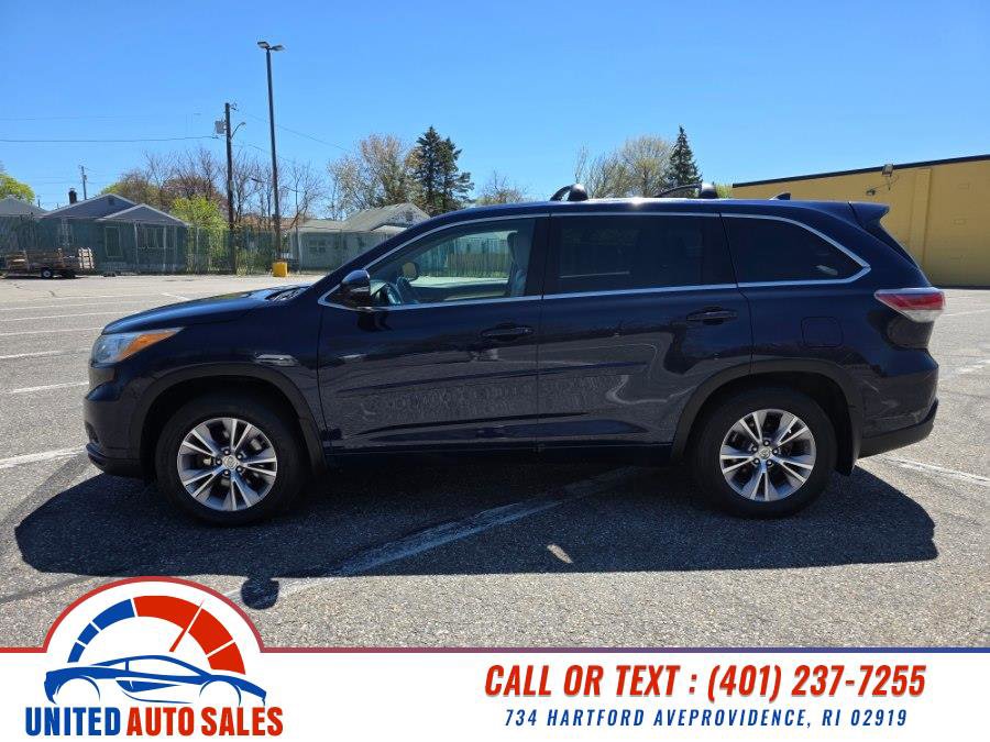 Used 2015 Toyota Highlander Plus AWD/4WD image 2