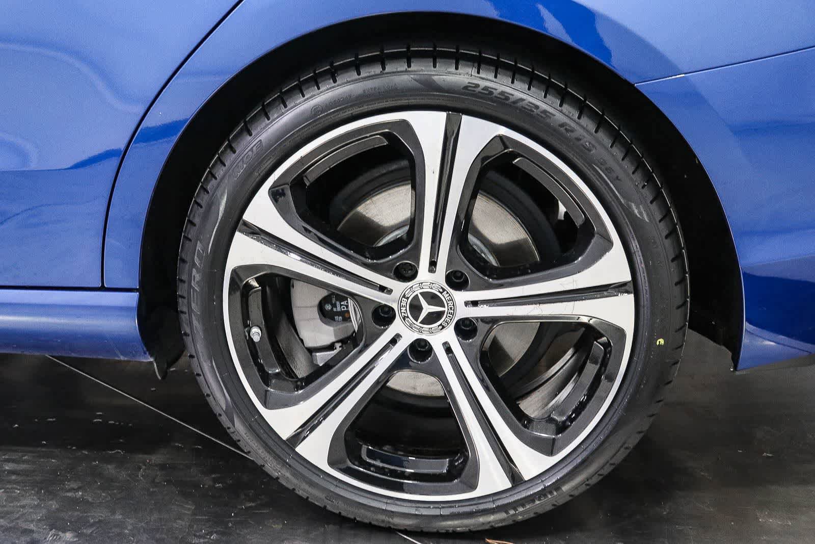 Used 2023 Mercedes-Benz C 300 Sedan image 10