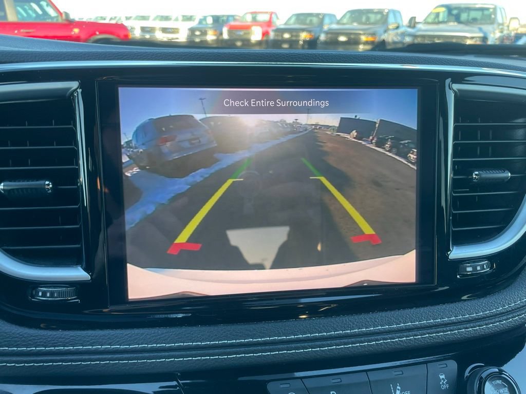 Used 2025 Chrysler Pacifica Limited FWD image 17