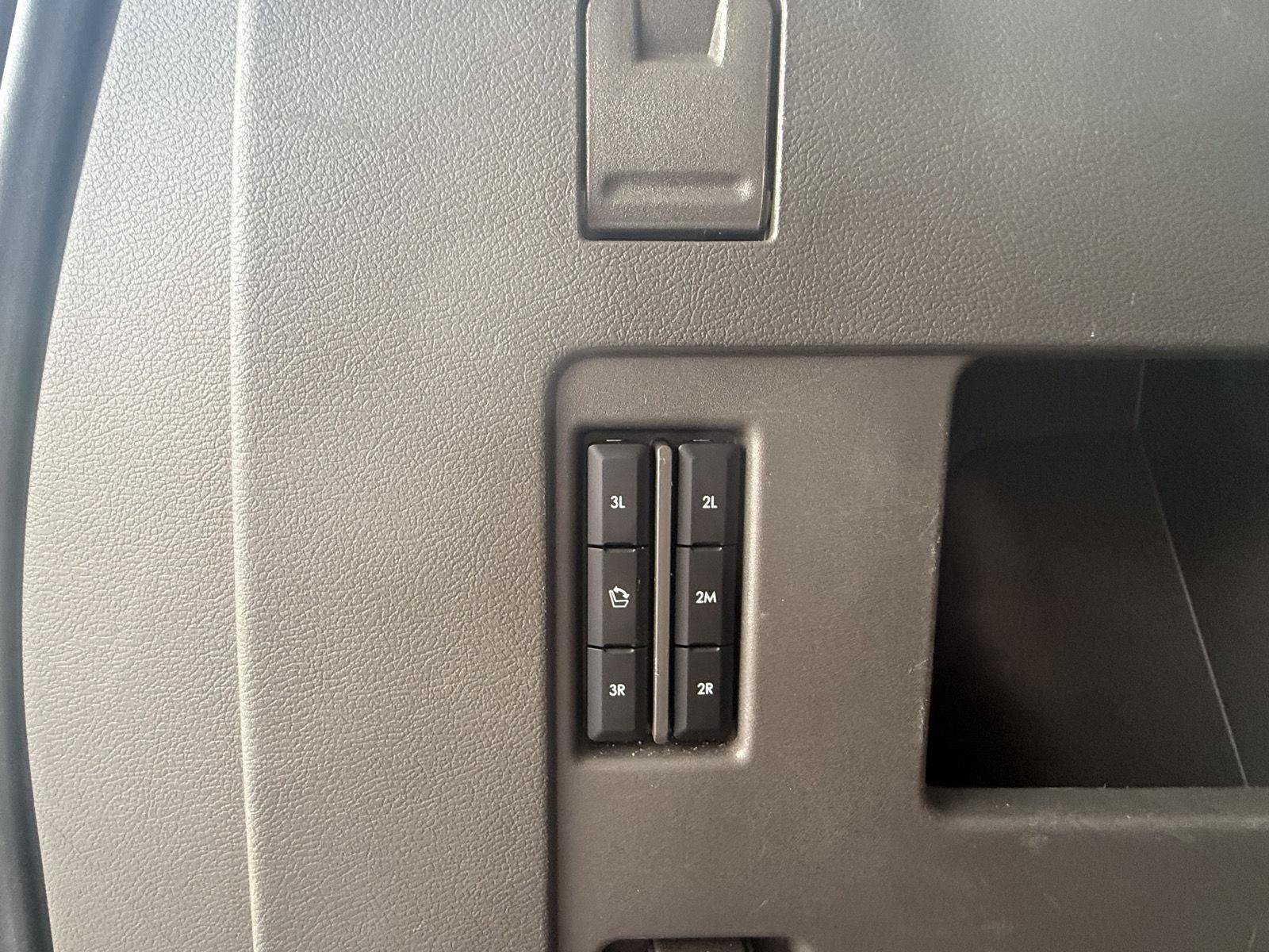 Used 2022 Lincoln Navigator L Reserve RWD image 28
