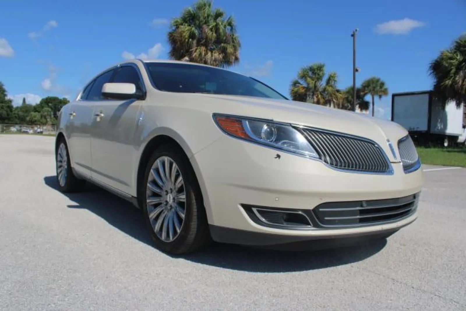Used 2014 Lincoln MKS w/ Equipment Group 101A FWD image 28