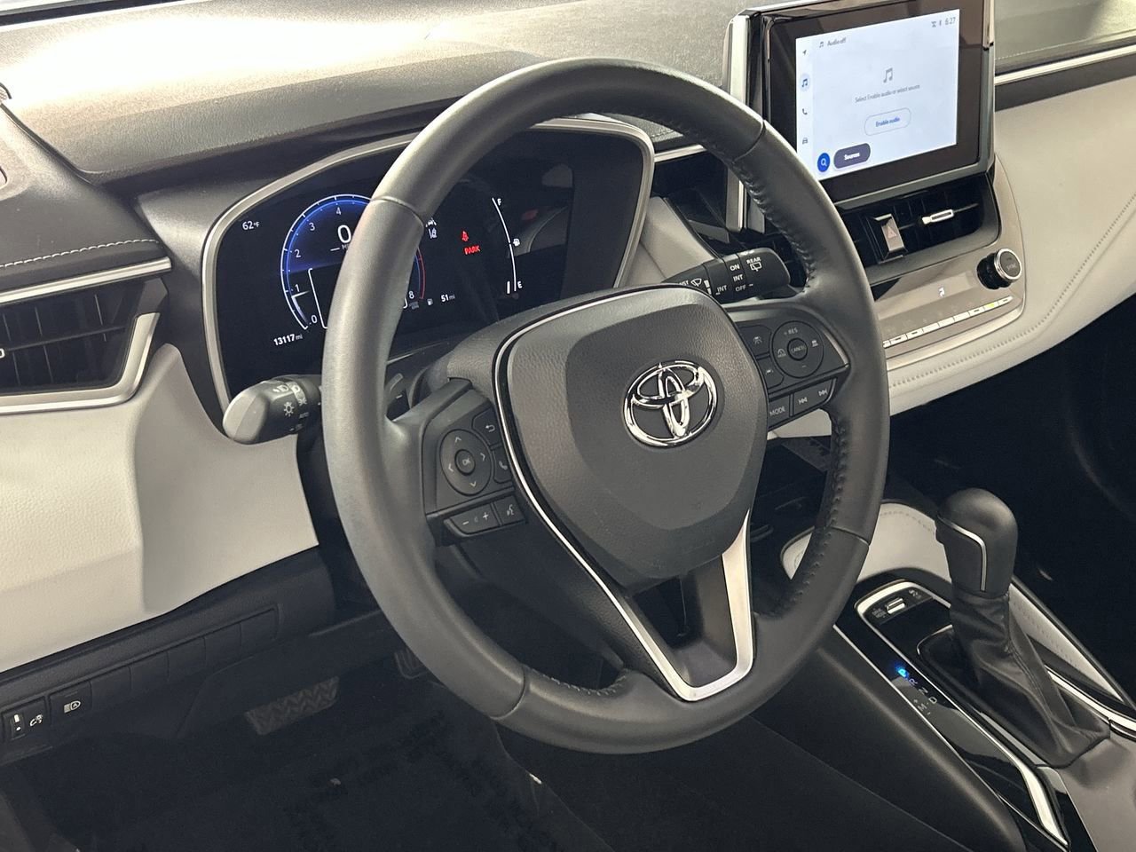 Used 2025 Toyota Corolla XSE FWD image 13
