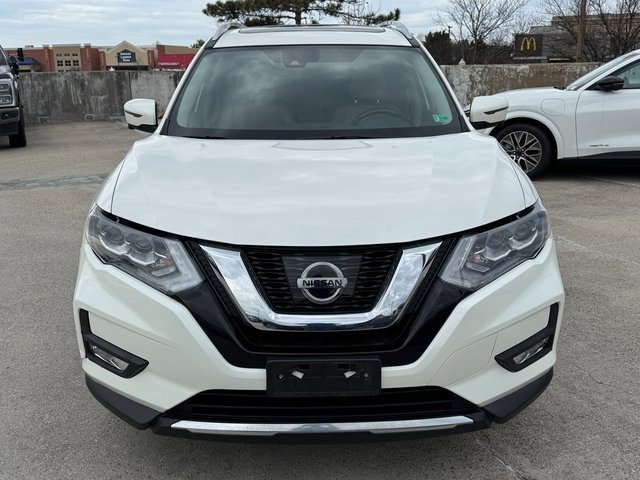 Used 2017 Nissan Rogue SL w/ SL Premium Package image 2