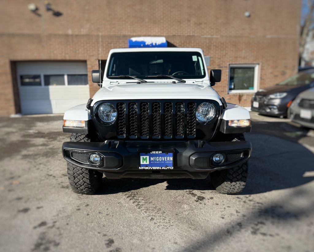 Used 2022 Jeep Gladiator Willys image 2