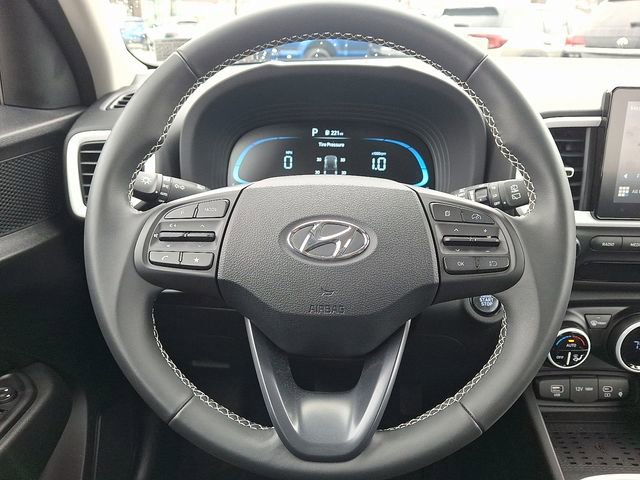Certified 2026 Hyundai Venue SEL FWD image 18