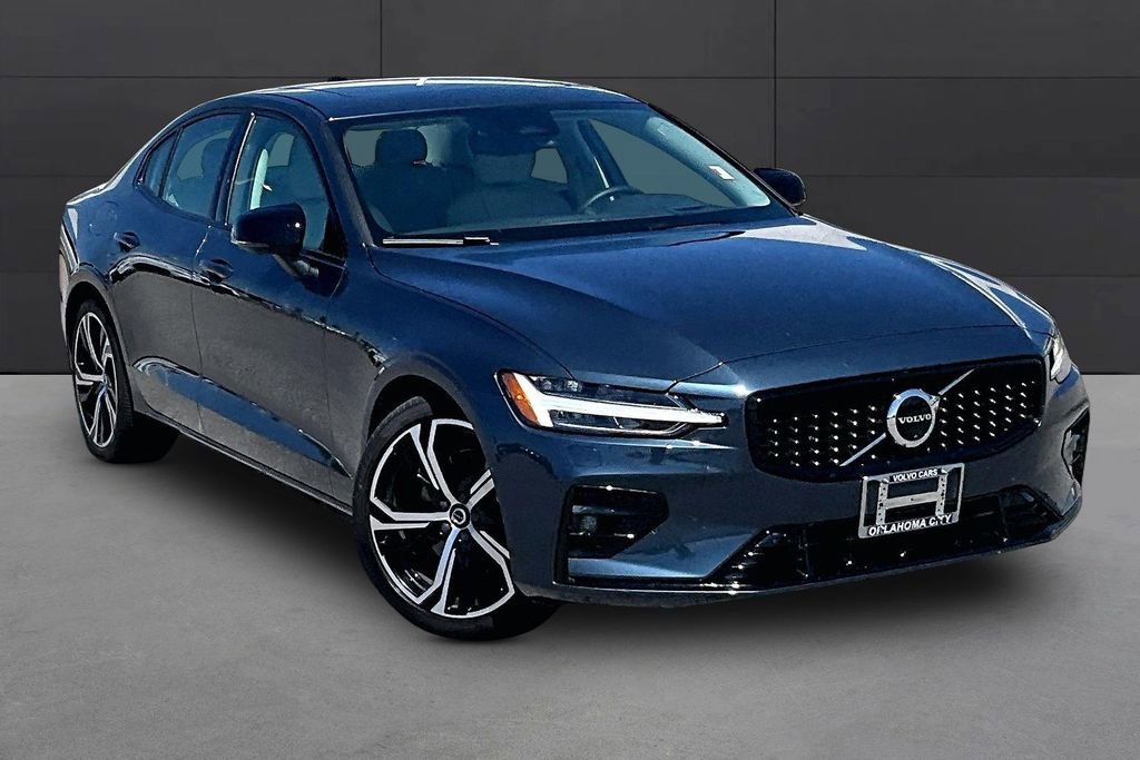 Used 2024 Volvo S60 B5 Ultimate w/ Climate Package image 9