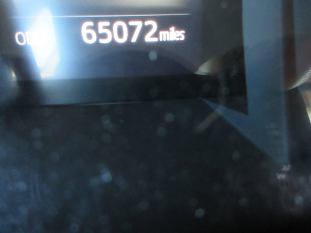 Used 2020 Toyota Camry SE FWD image 26