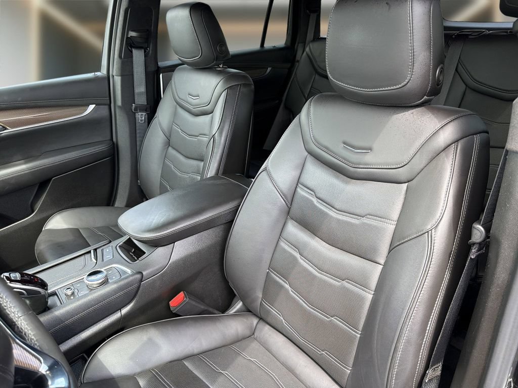 Used 2025 Cadillac XT6 Sport w/ Platinum Package AWD/4WD image 14