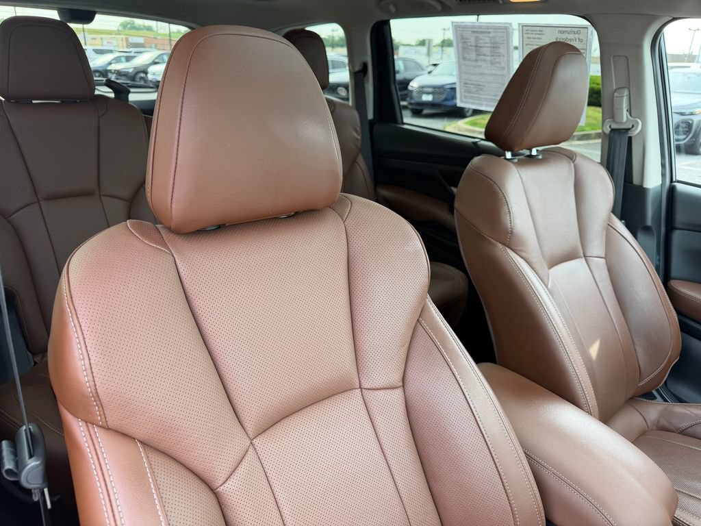Used 2019 Subaru Ascent Touring AWD/4WD image 16