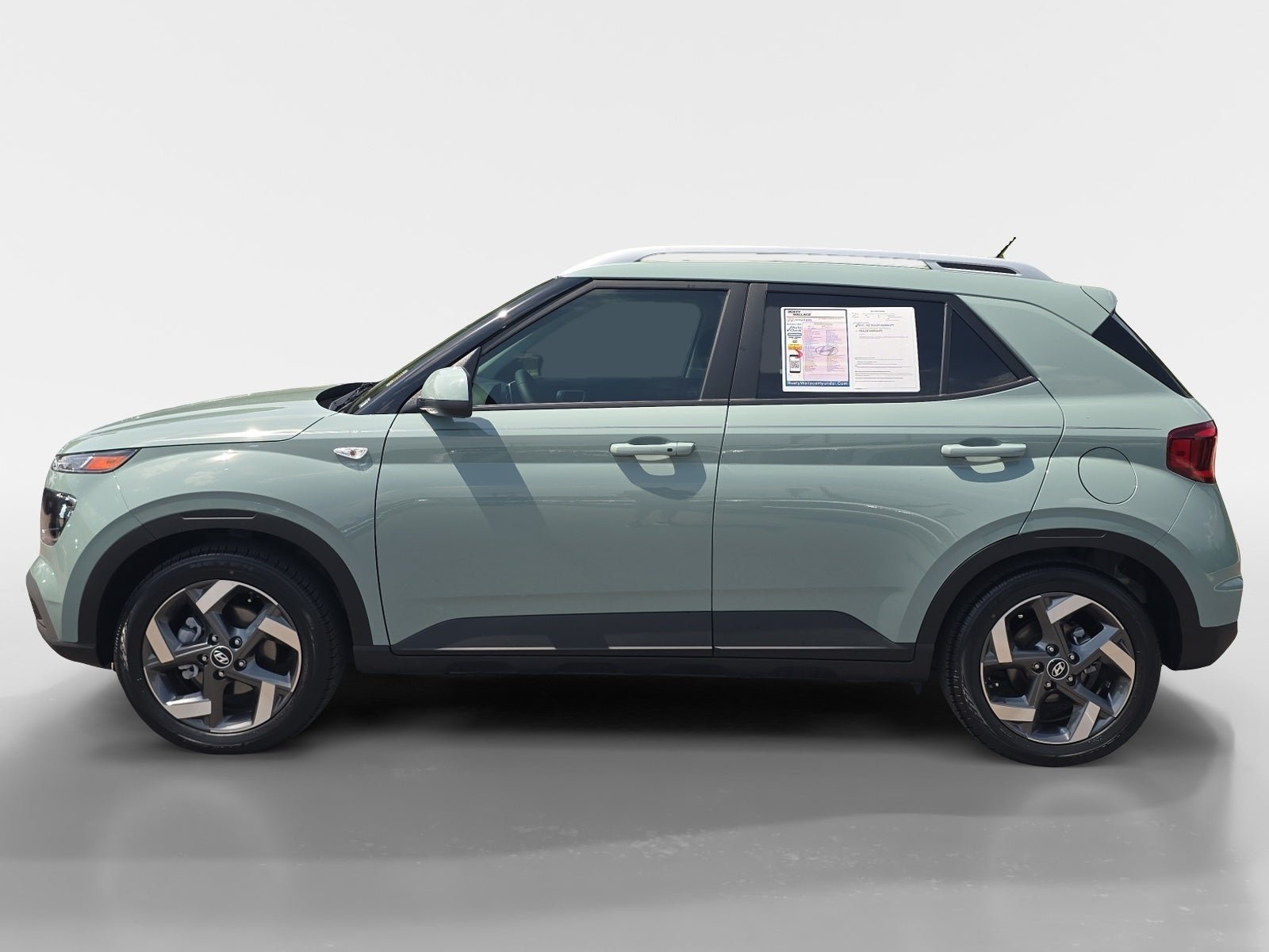 Used 2026 Hyundai Venue SEL FWD image 6