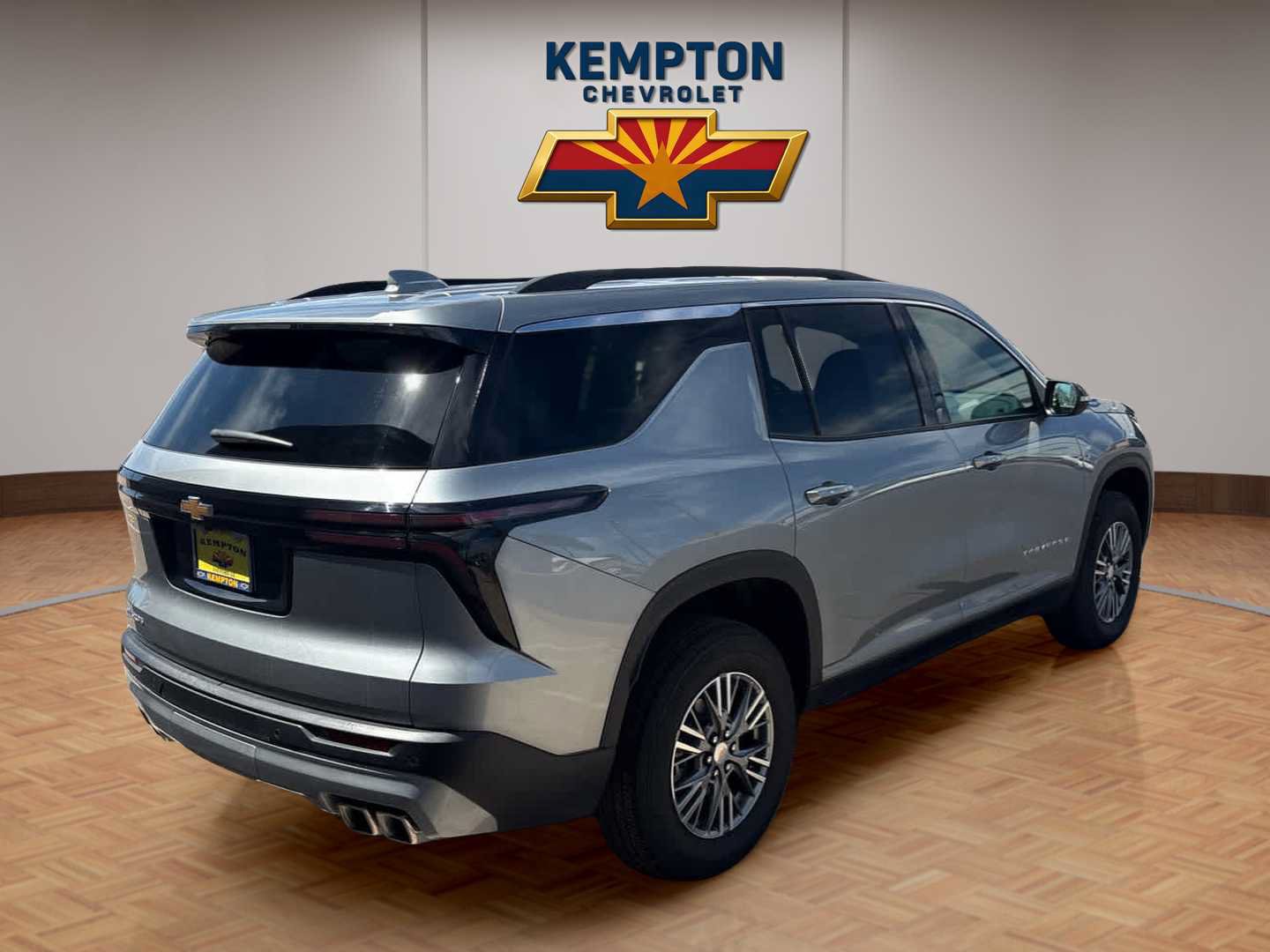 Used 2026 Chevrolet Traverse LT FWD image 6