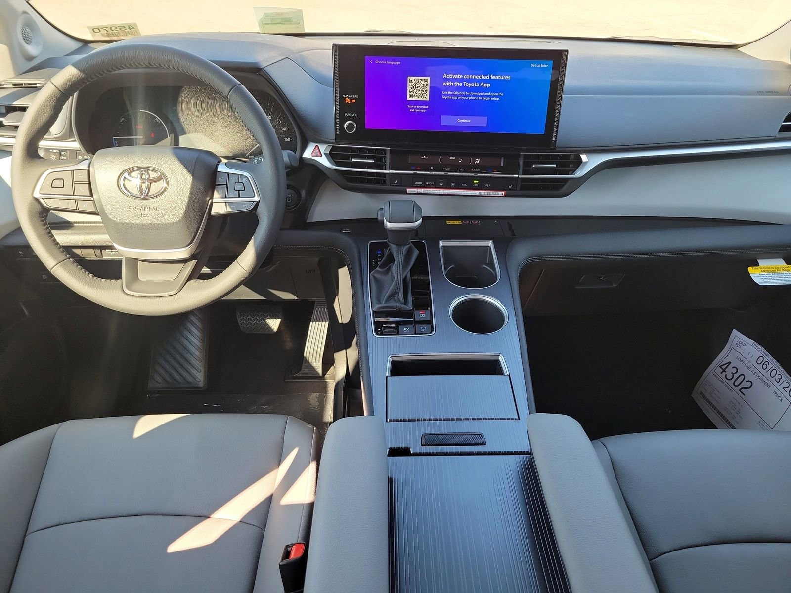 New 2026 Toyota Sienna XLE FWD image 11