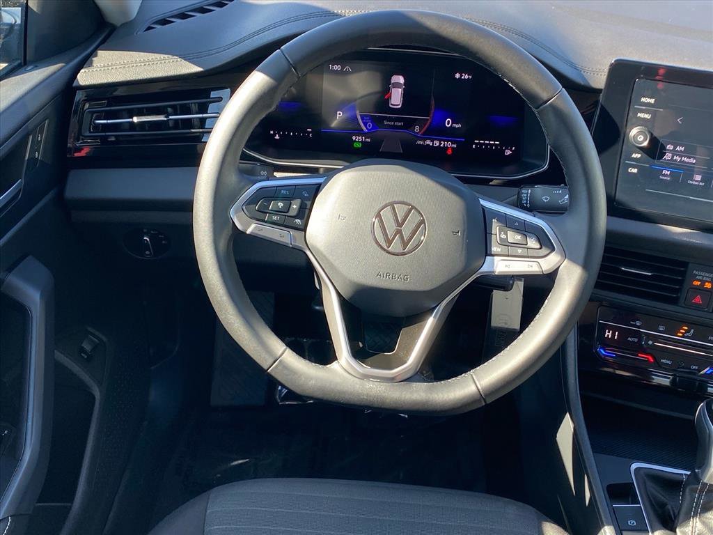 Certified 2025 Volkswagen Jetta S image 3