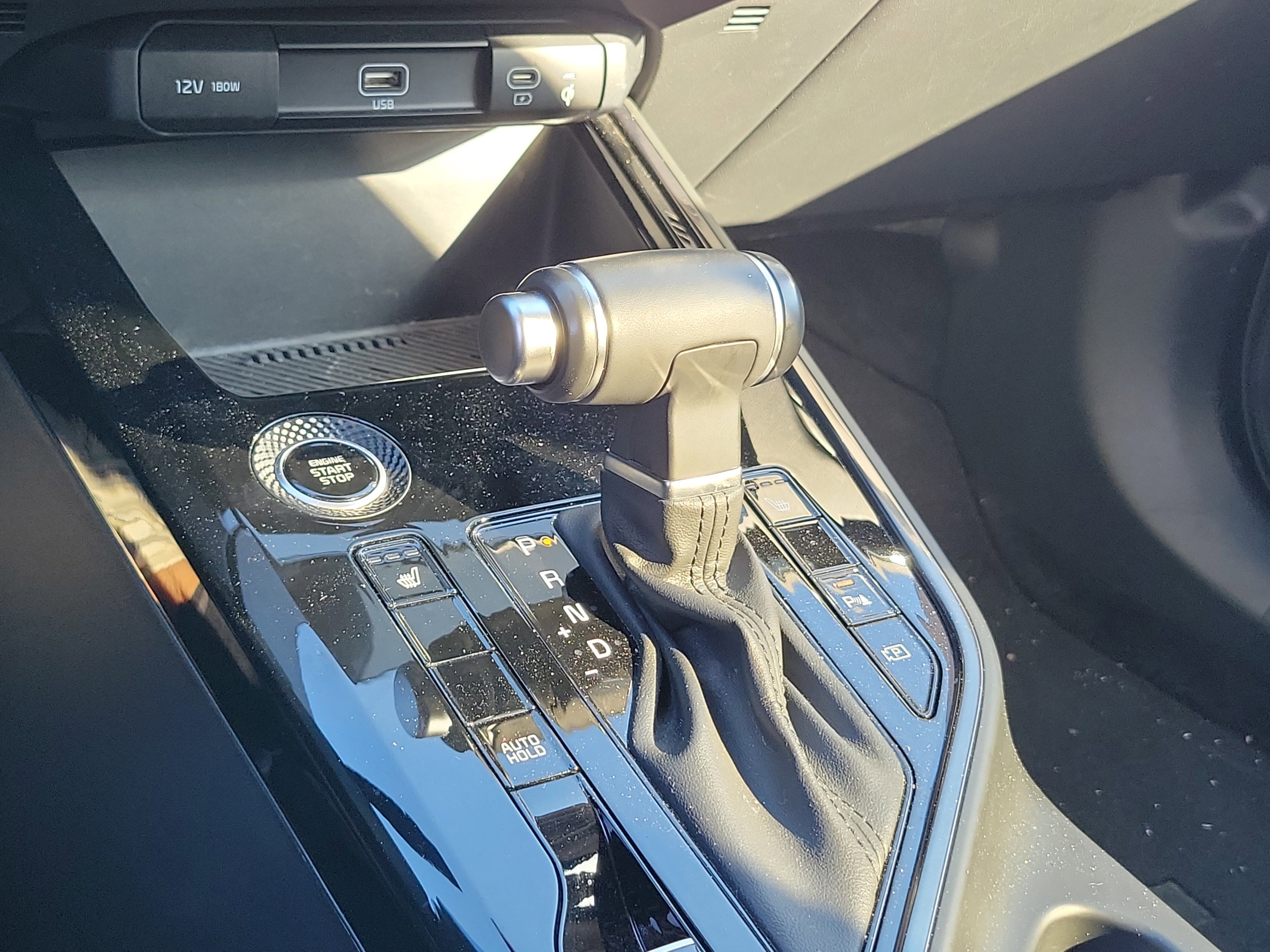 Used 2023 Kia Niro EX Touring image 31