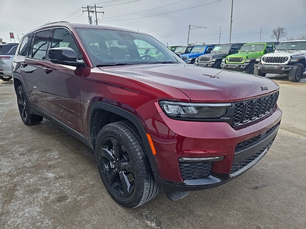 Used 2025 Jeep Grand Cherokee L Limited w/ Luxury Tech Group II image 12