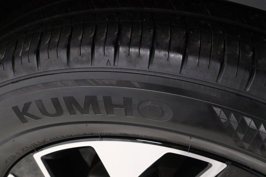 Used 2023 Kia Sportage EX image 19