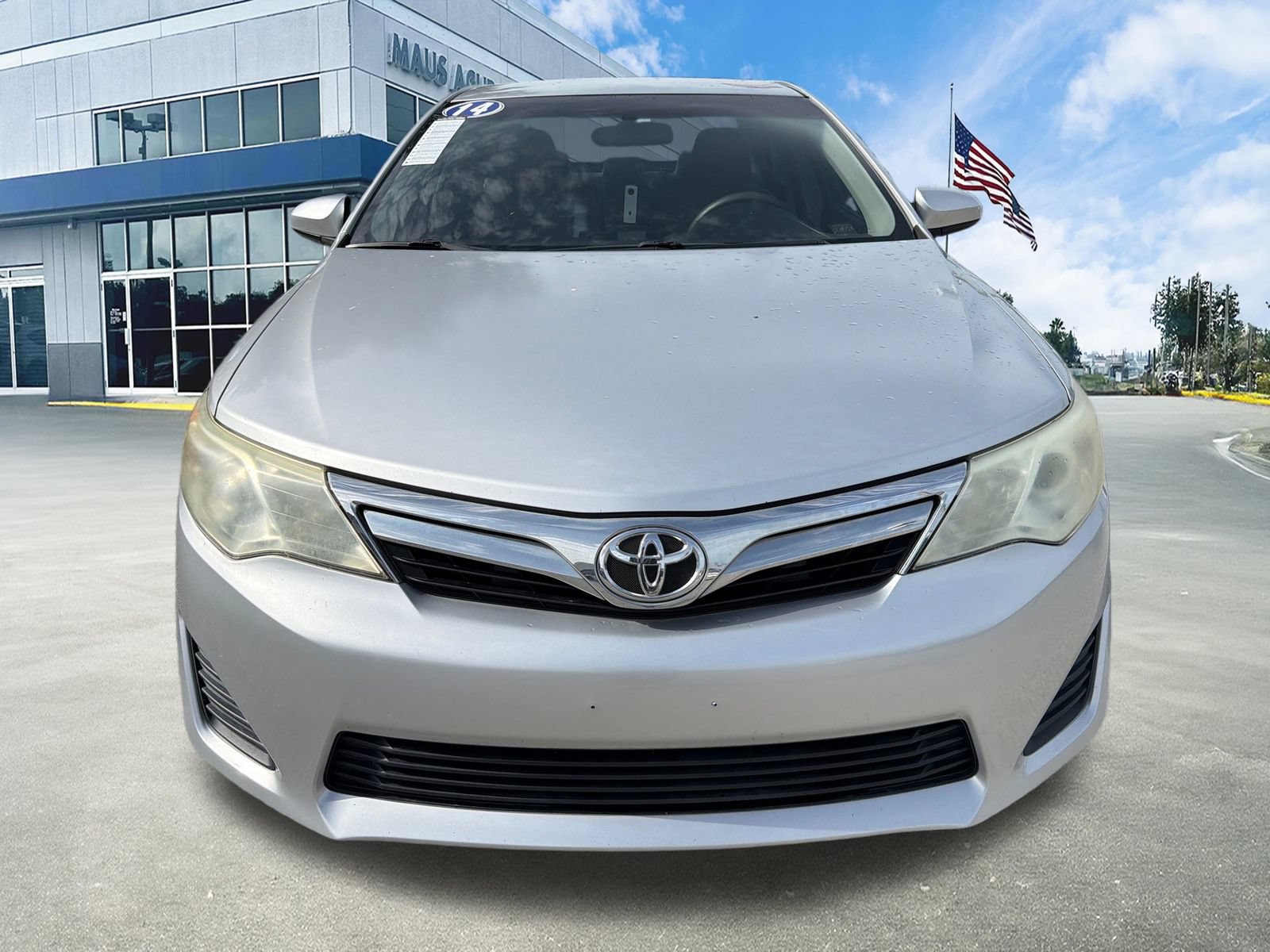 Used 2014 Toyota Camry LE FWD image 10