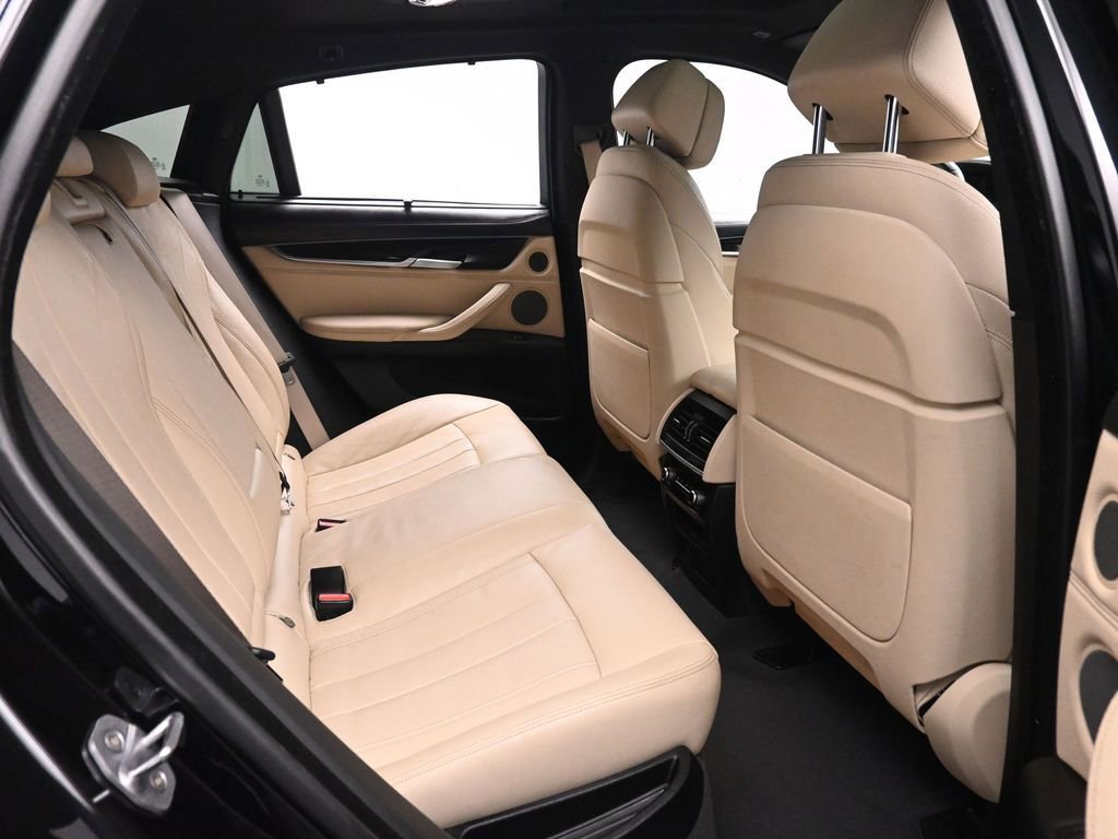 Used 2019 BMW X6 xDrive50i w/ Executive Package image 18