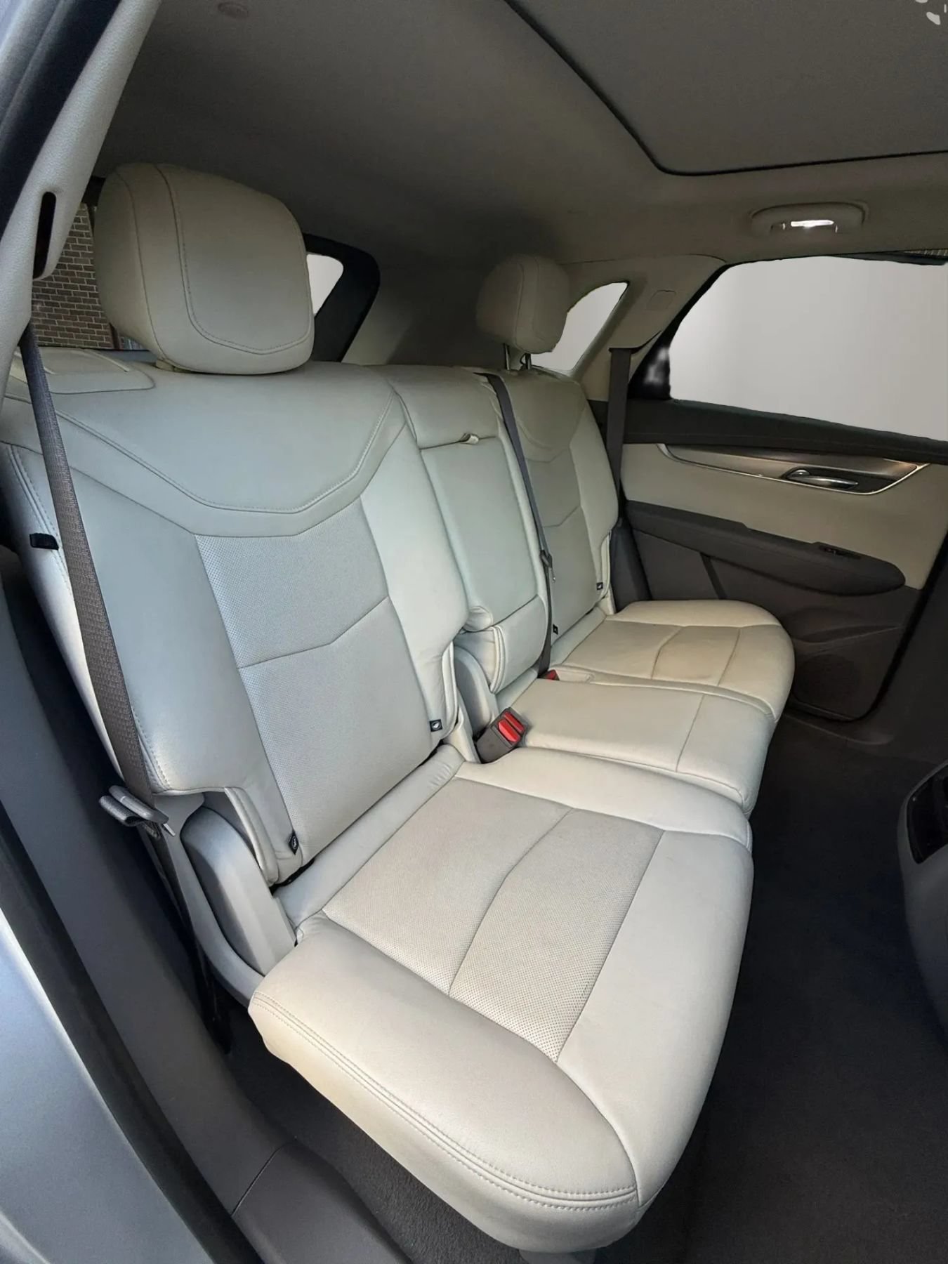 Used 2020 Cadillac XT5 Premium Luxury FWD image 25