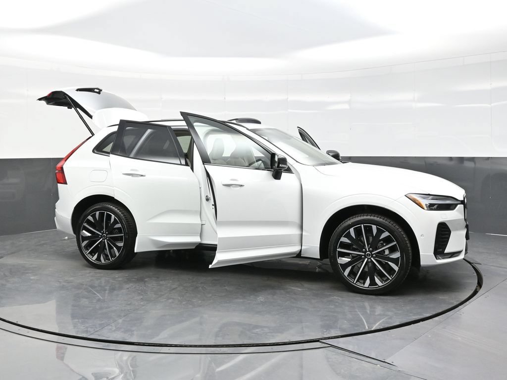 New 2026 Volvo XC60 B5 Ultra w/ Climate Package AWD/4WD image 46