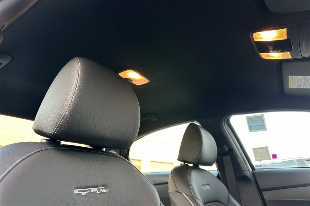 Used 2023 Kia Forte GT-Line image 17