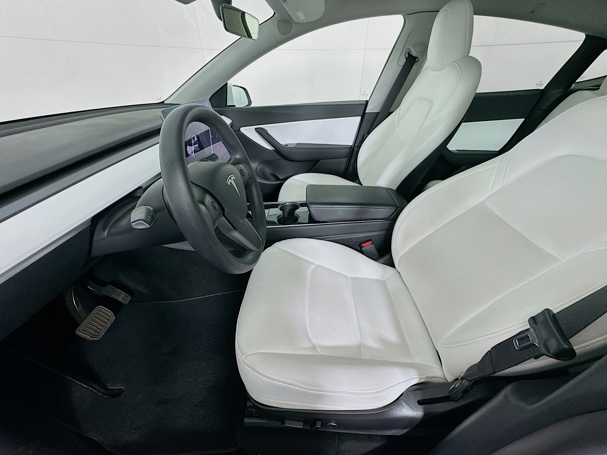 Used 2021 Tesla Model Y Long Range image 13