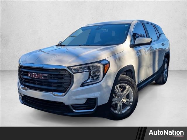 Used 2024 GMC Terrain SLE image 1