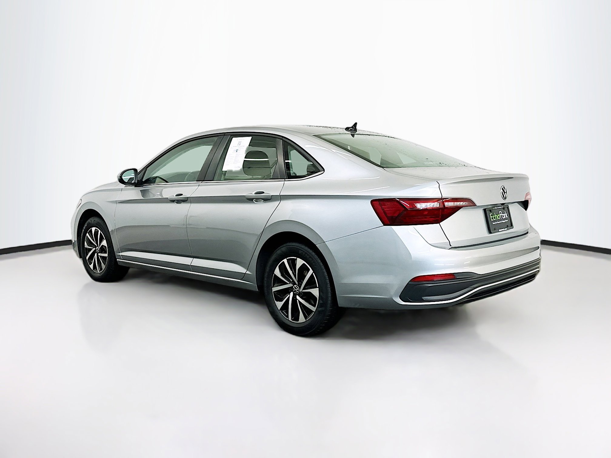 Used 2024 Volkswagen Jetta S image 5