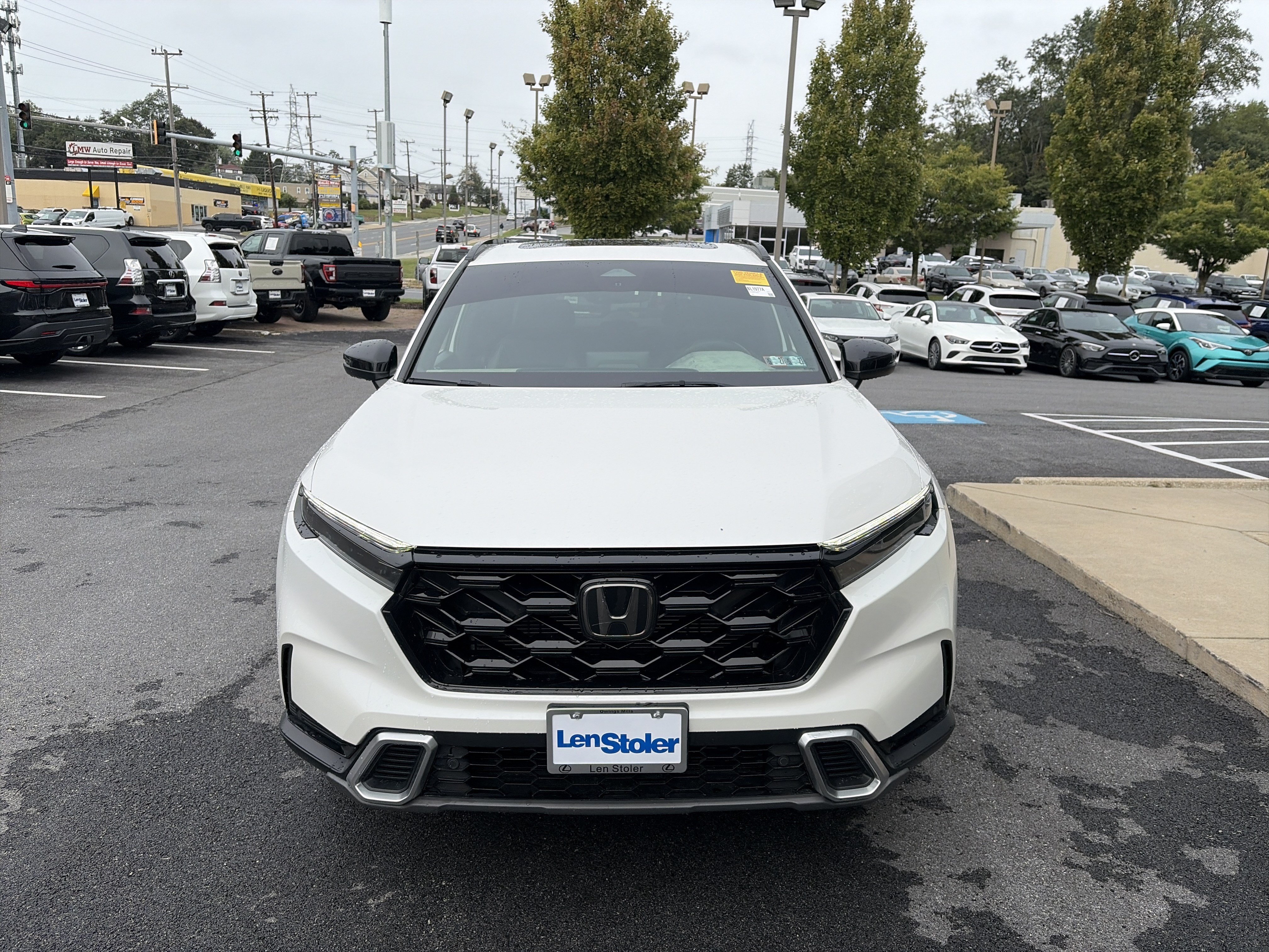 Used 2024 Honda CR-V Sport Touring image 8