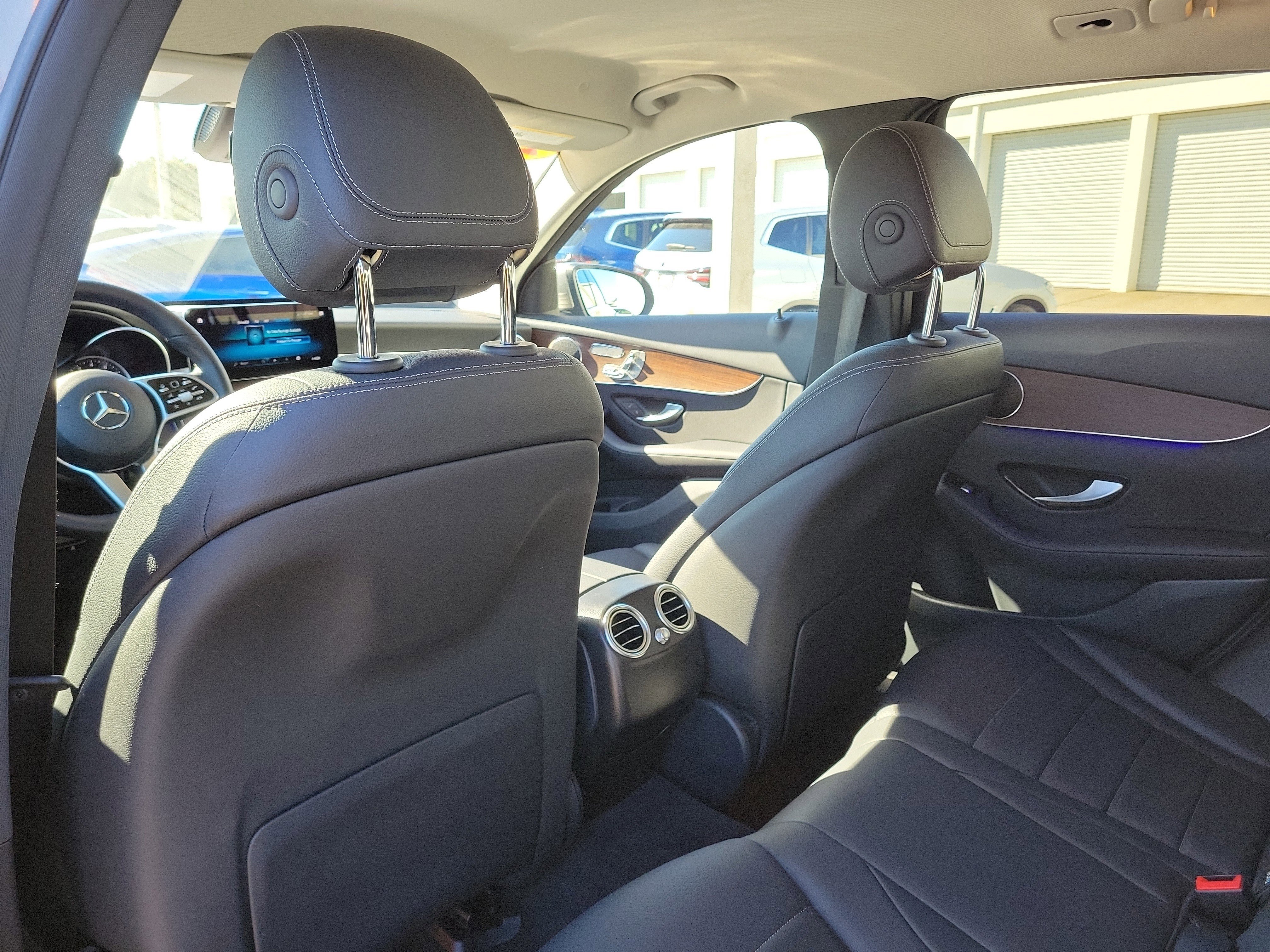 Used 2022 Mercedes-Benz GLC 300 4MATIC image 12