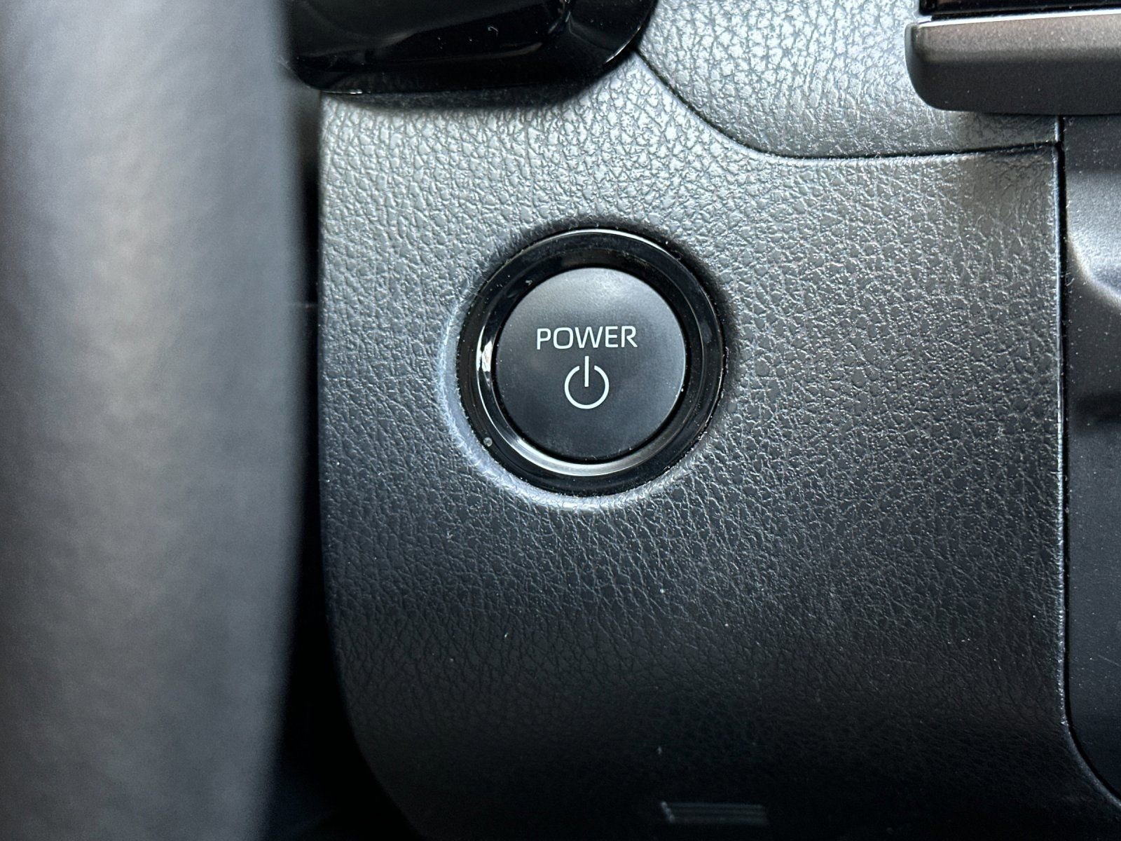 Used 2025 Toyota Camry LE image 19