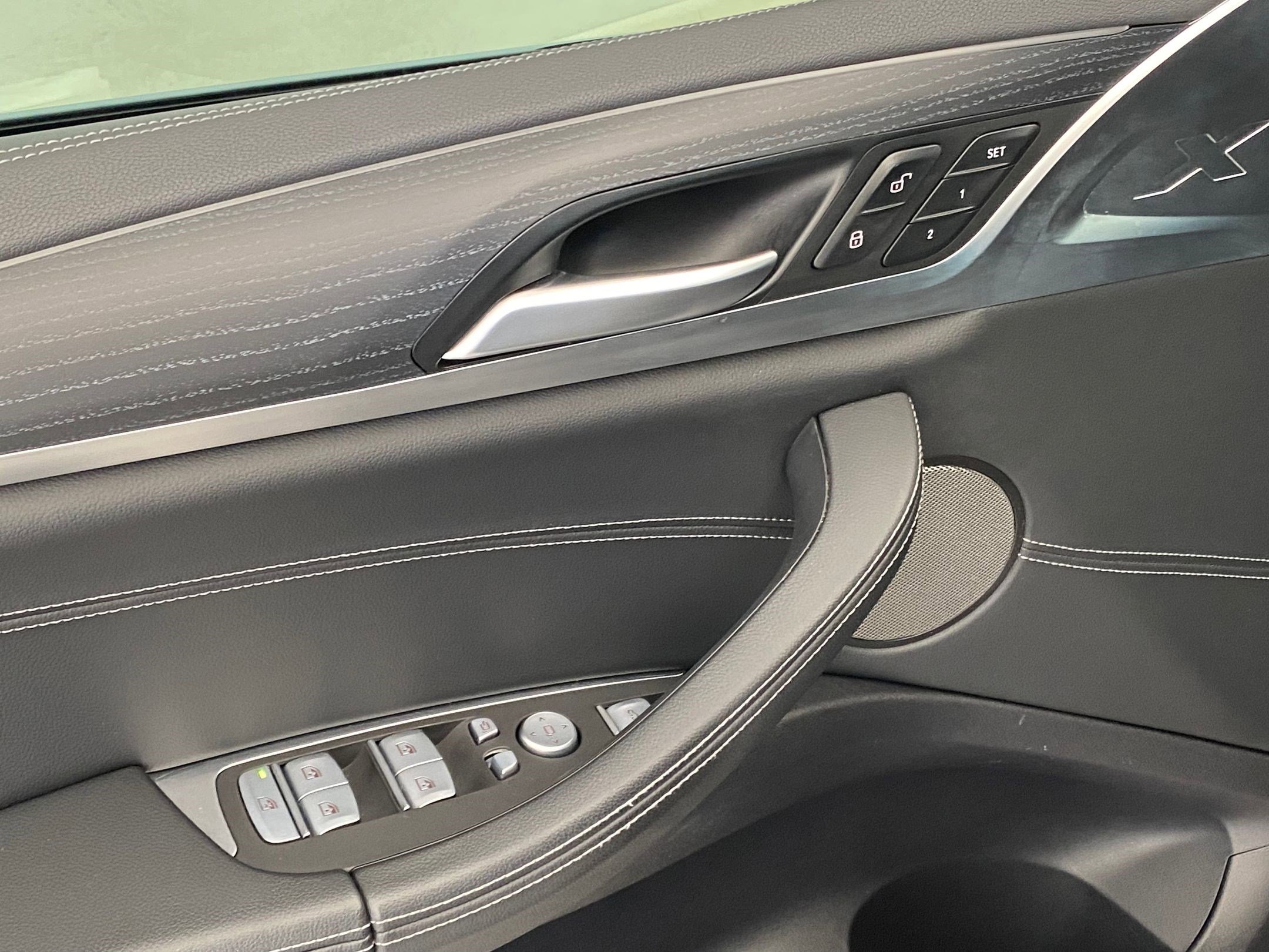 Certified 2023 BMW X4 M40i w/ Premium Package image 23