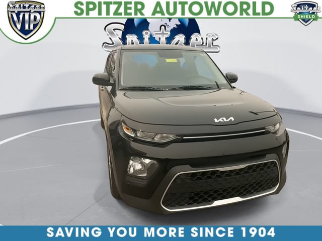 Certified 2022 Kia Soul LX FWD image 3