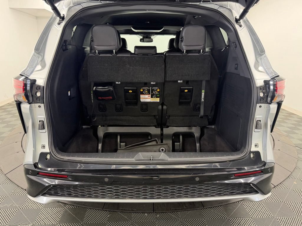 Certified 2023 Toyota Sienna XSE w/ XSE Plus Package AWD/4WD image 15