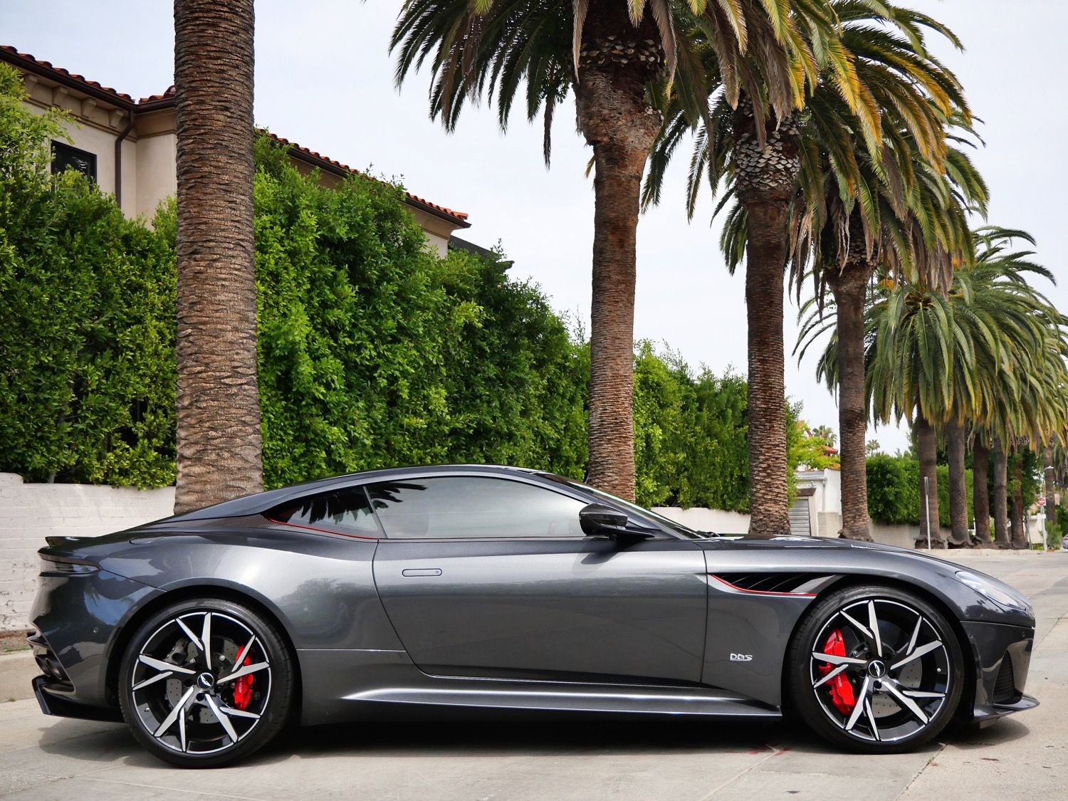 Used 2019 Aston Martin DBS Superleggera image 21