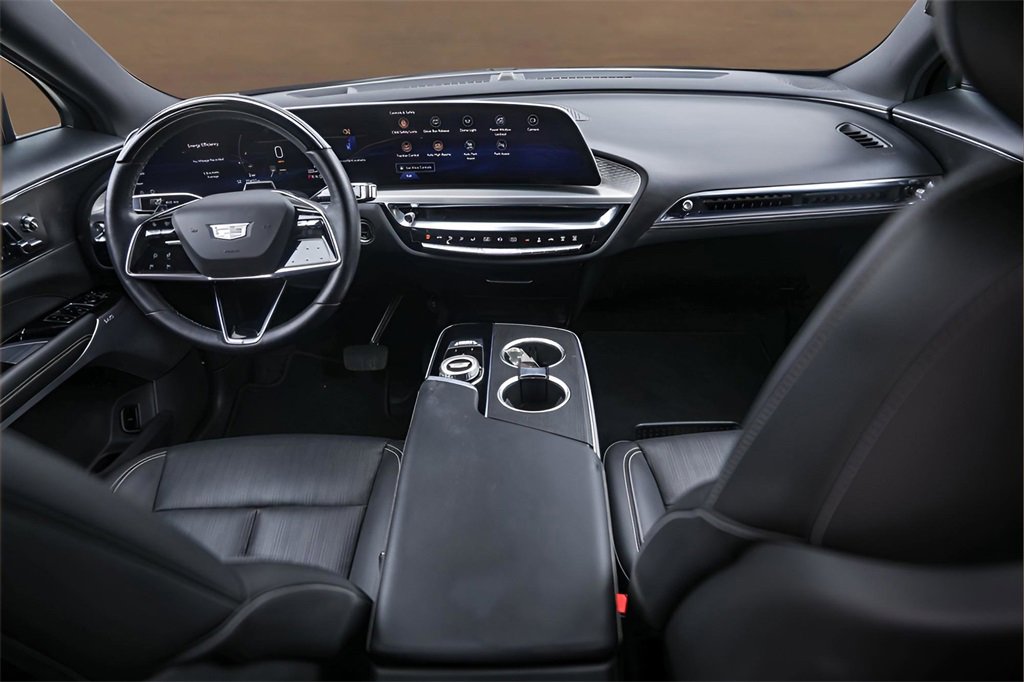 Used 2024 Cadillac Lyriq Luxury image 25