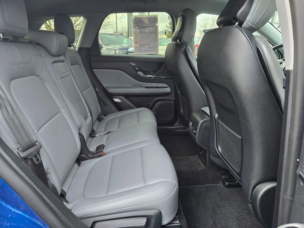Used 2020 Lincoln Corsair FWD w/ Premium Package image 12